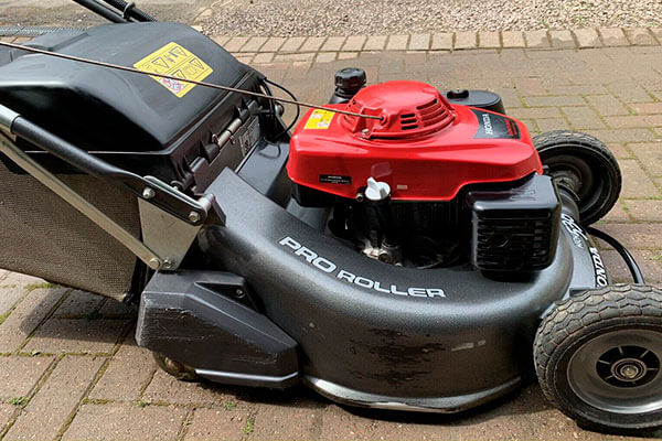 Ефект смуг від "Хонди" модель - Газонокосарка Хонда HRH 536К4 QXE